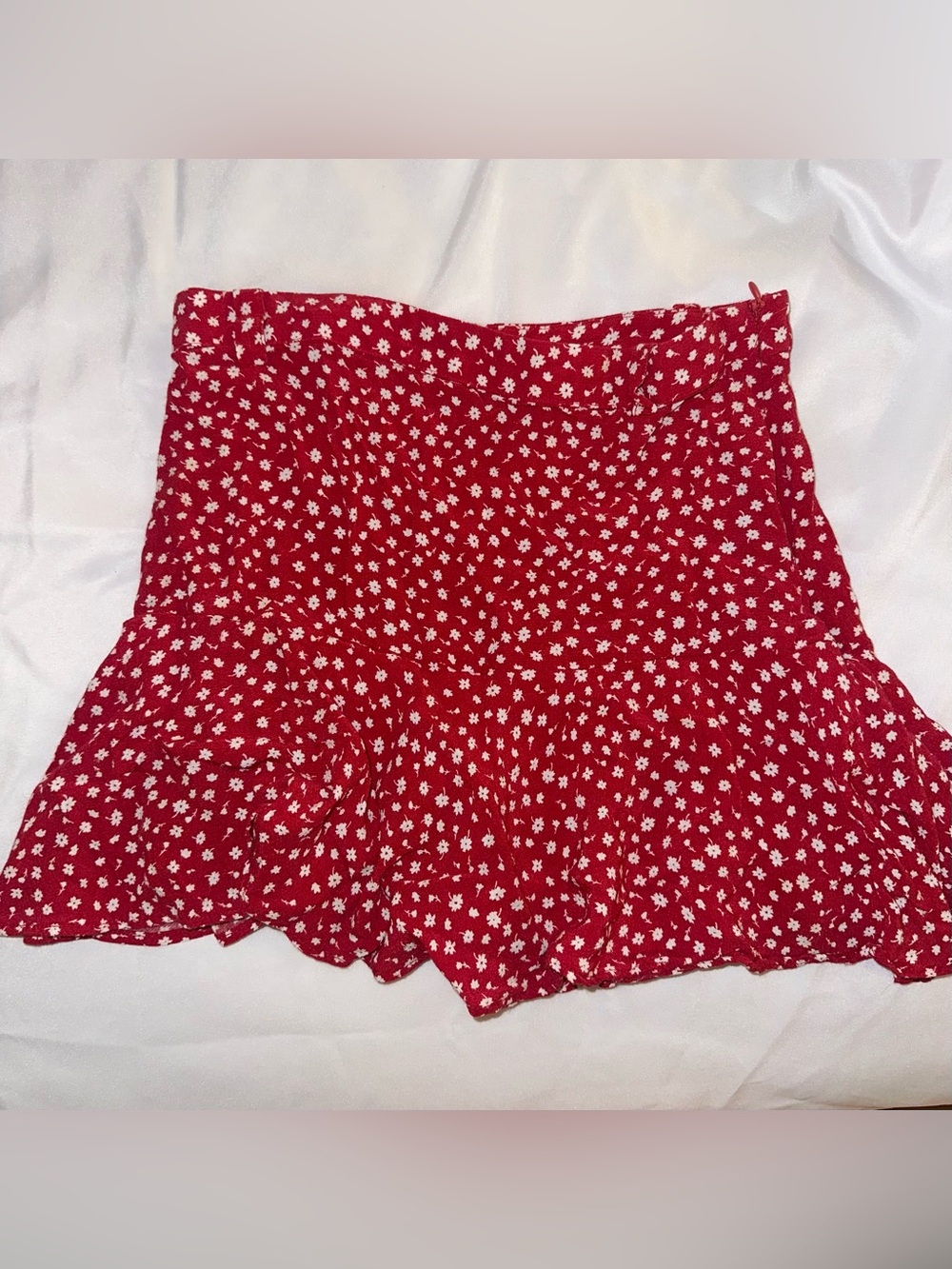 0019 Zara Red & White Floral Mini Skirt- Size S